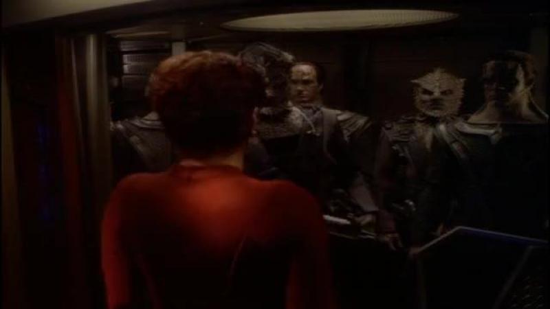 Кадры из сериала Звездный путь: Дальний космос 9 (1993)